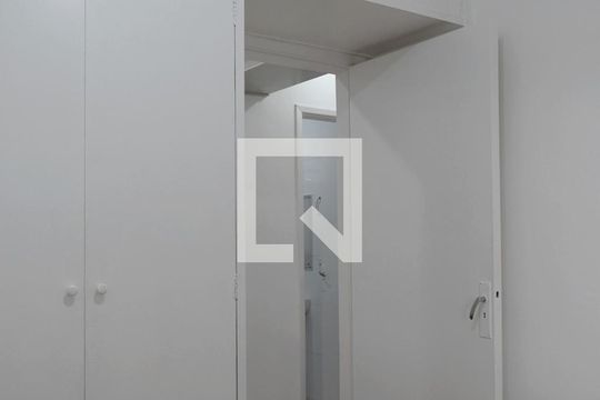 Quarto 1 de apartamento à venda com 2 quartos, 70m² em Jardim America, São Paulo