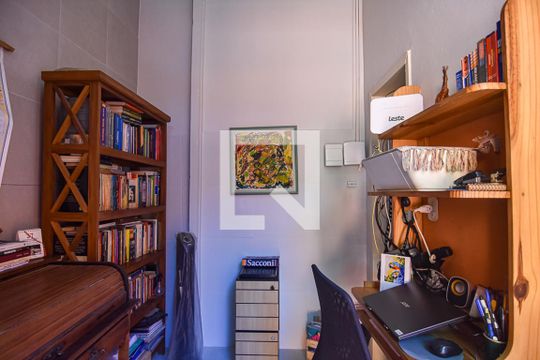 Escritório de casa à venda com 3 quartos, 300m² em Engenho do Mato, Niterói