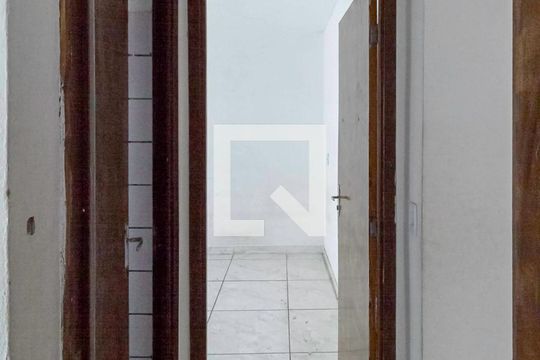 Corredor de apartamento à venda com 2 quartos, 51m² em Chácaras Califórnia, Contagem