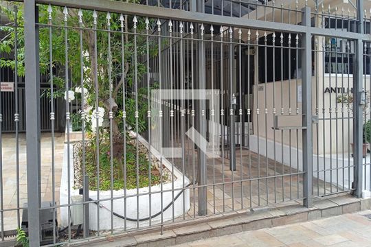 Fachada de apartamento à venda com 2 quartos, 67m² em Santa Cecilia, São Paulo
