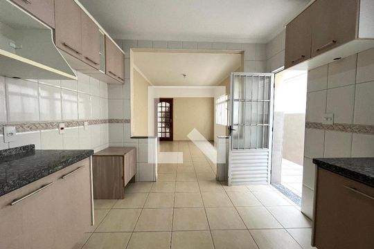Cozinha de casa à venda com 5 quartos, 200m² em Campo Belo, São Paulo