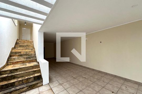Garagem de casa à venda com 5 quartos, 200m² em Campo Belo, São Paulo
