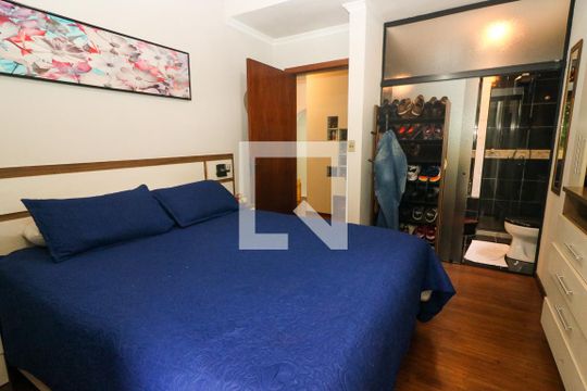 Suíte 1 de casa à venda com 3 quartos, 300m² em Espírito Santo, Porto Alegre