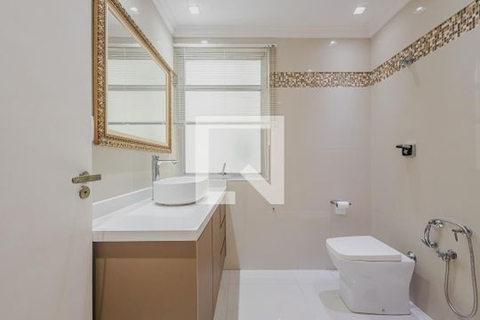 Banheiro de apartamento à venda com 2 quartos, 97m² em Jardim Paulista, São Paulo