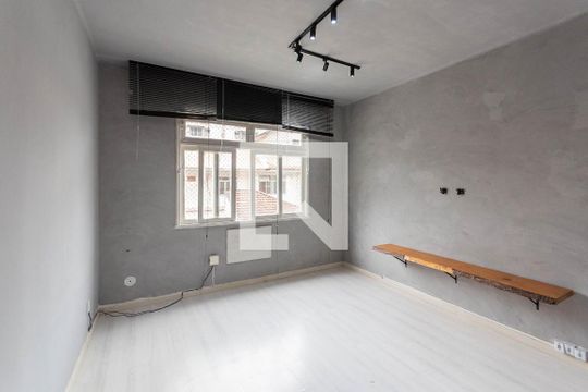Sala de apartamento para alugar com 3 quartos, 90m² em Grajaú, Rio de Janeiro