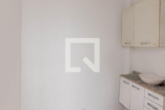 Quarto de Serviço de apartamento para alugar com 3 quartos, 90m² em Grajaú, Rio de Janeiro