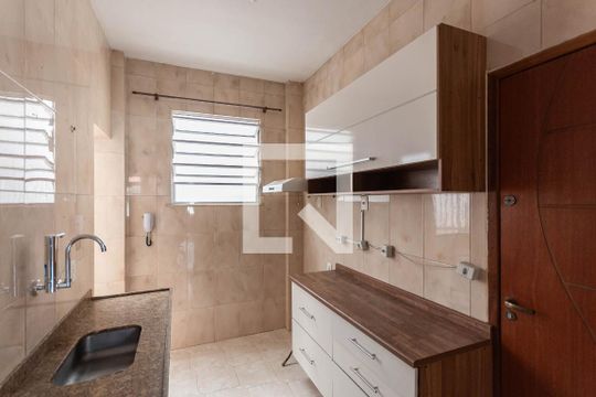 Cozinha de apartamento para alugar com 3 quartos, 90m² em Grajaú, Rio de Janeiro