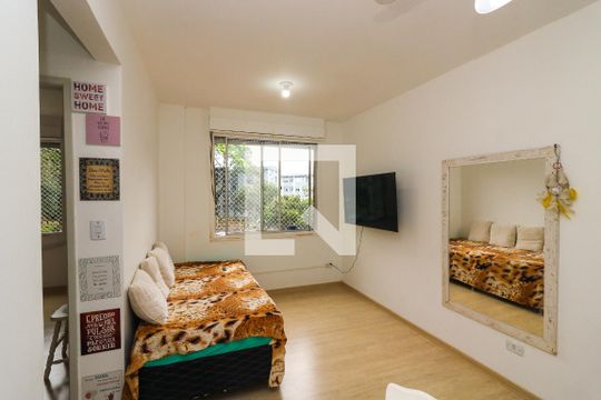 Sala de apartamento à venda com 1 quarto, 58m² em Cristal, Porto Alegre