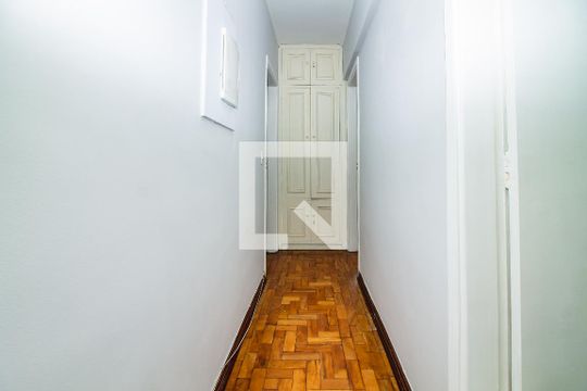 Roupeiro / Corredor de apartamento para alugar com 3 quartos, 156m² em Perdizes, São Paulo