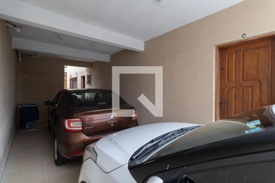 Garagem de casa à venda com 3 quartos, 151m² em Vila Amalia (zona Leste), São Paulo