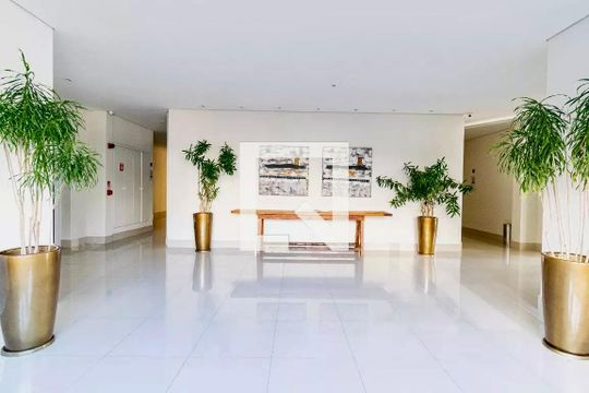 Hall de entrada de apartamento à venda com 2 quartos, 67m² em Vila Santa Catarina, São Paulo