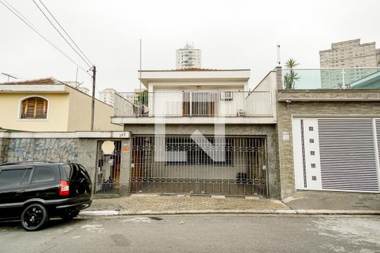 Fachada de casa à venda com 2 quartos, 231m² em Vila Gomes Cardim, São Paulo