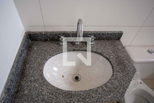 Banheiro da Suíte de apartamento à venda com 2 quartos, 55m² em Centro, Diadema
