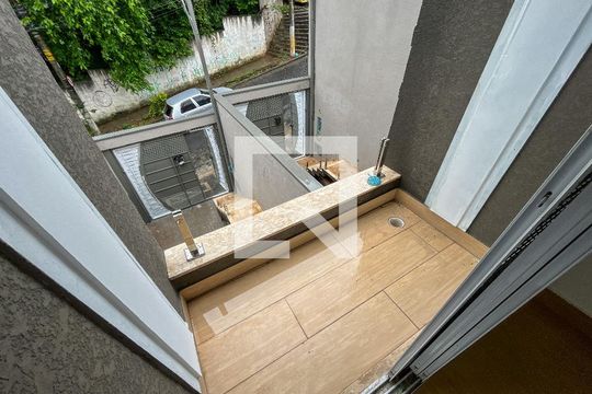 Sacada da suíte 1 de casa à venda com 2 quartos, 127m² em Piqueri, São Paulo