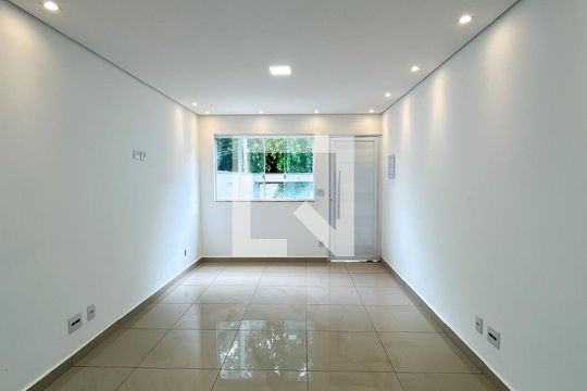 Sala de casa à venda com 2 quartos, 127m² em Piqueri, São Paulo