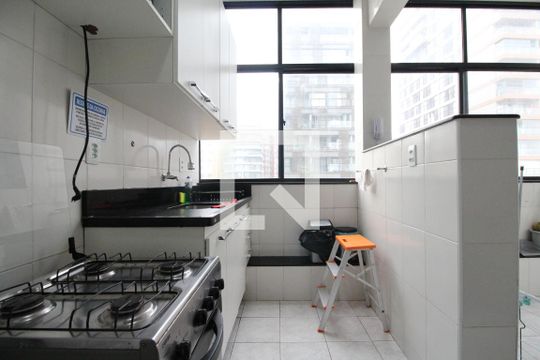 Cozinha e Área de Serviço de apartamento para alugar com 3 quartos, 90m² em Barra, Salvador