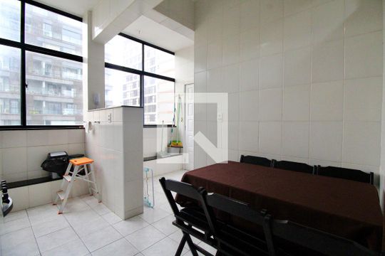 Cozinha e Área de Serviço de apartamento para alugar com 3 quartos, 90m² em Barra, Salvador