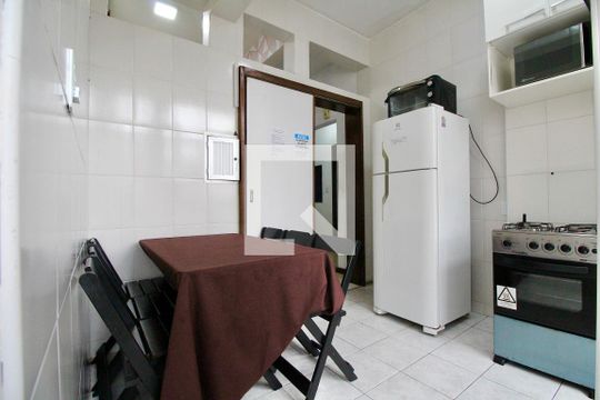 Cozinha e Área de Serviço de apartamento para alugar com 3 quartos, 90m² em Barra, Salvador