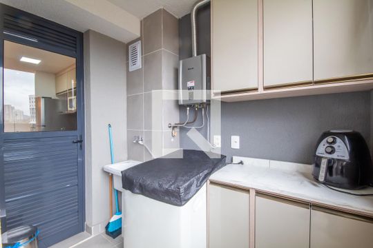 Área de Serviço de apartamento para alugar com 2 quartos, 52m² em Centro, Osasco