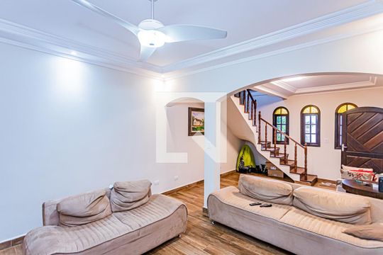 Sala de casa para alugar com 3 quartos, 280m² em Vila Picinin, São Paulo