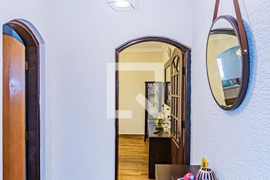Hall lavabo de casa para alugar com 3 quartos, 280m² em Vila Picinin, São Paulo