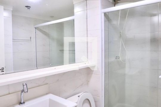 Banheiro de apartamento para alugar com 1 quarto, 33m² em Belém, São Paulo