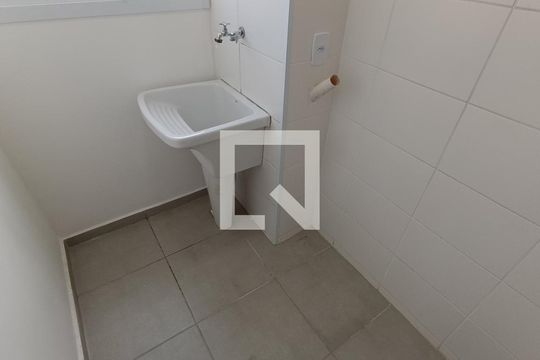 Área de Serviço de apartamento para alugar com 2 quartos, 47m² em Vila Fiori, Sorocaba