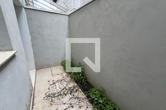 Quintal de casa de condomínio para alugar com 2 quartos, 68m² em Vila Urupes, Suzano