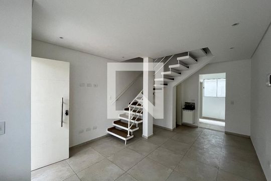 Casa de Condomínio para alugar com 2 quartos, 68m² em Vila Urupes, Suzano
