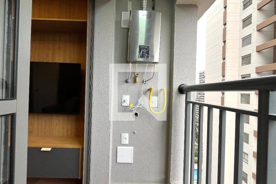Varanda Sala/Cozinha de apartamento para alugar com 1 quarto, 29m² em Jardim Prudência, São Paulo