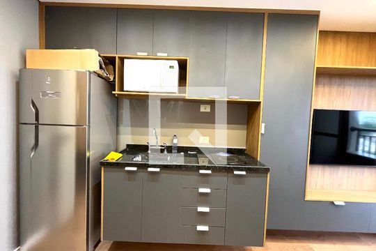 Cozinha de apartamento para alugar com 1 quarto, 29m² em Jardim Prudência, São Paulo