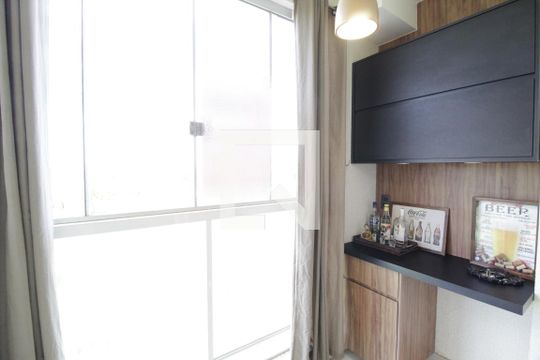 Sacada de apartamento para alugar com 3 quartos, 70m² em Laranjeiras, Uberlândia