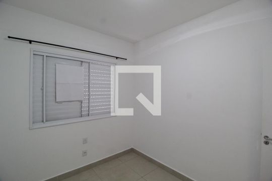 Quarto 2 de apartamento para alugar com 3 quartos, 70m² em Laranjeiras, Uberlândia