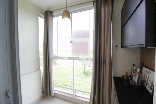 Sacada de apartamento para alugar com 3 quartos, 70m² em Laranjeiras, Uberlândia