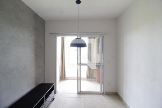 Sala de apartamento para alugar com 3 quartos, 70m² em Laranjeiras, Uberlândia