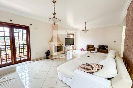 Casa à venda com 5 quartos, 300m² em Jardim Los Angeles, São Paulo