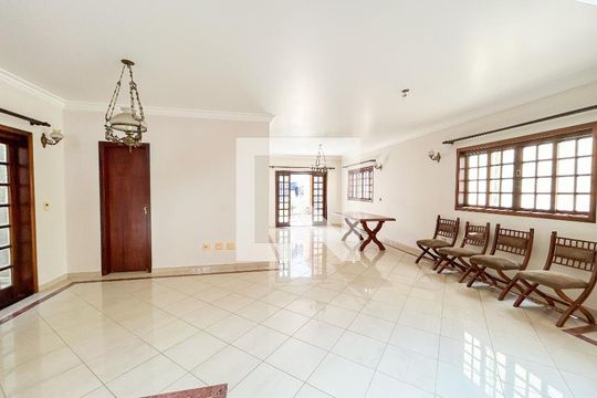 Hall de entrada de casa à venda com 5 quartos, 300m² em Jardim Los Angeles, São Paulo