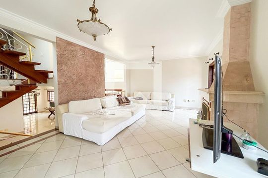 Sala de casa à venda com 5 quartos, 300m² em Jardim Los Angeles, São Paulo