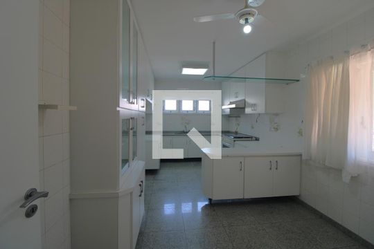 Cozinha de casa à venda com 4 quartos, 600m² em Interlagos, São Paulo