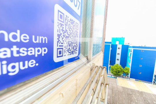 Placa na Janela de apartamento à venda com 2 quartos, 60m² em Itaquera, São Paulo