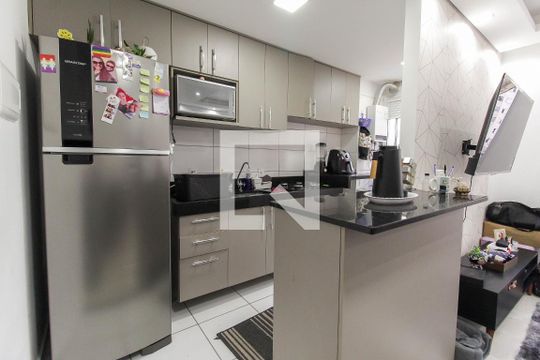 Cozinha de apartamento para alugar com 2 quartos, 42m² em Jardim Brasilia, São Paulo