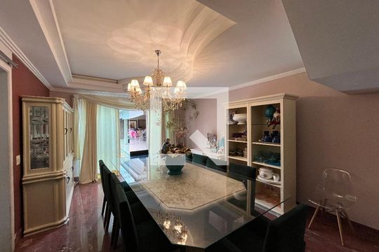 Sala de casa de condomínio para alugar com 3 quartos, 320m² em Jardim Res. Suzano, Suzano