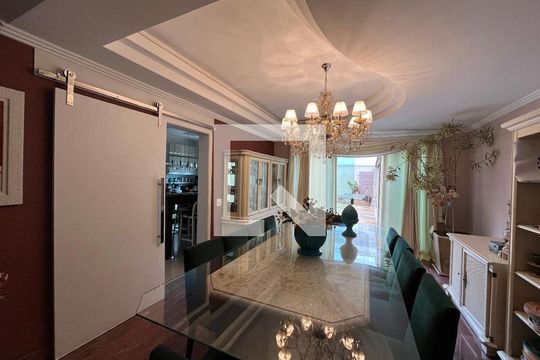 Sala de casa de condomínio para alugar com 3 quartos, 320m² em Jardim Res. Suzano, Suzano