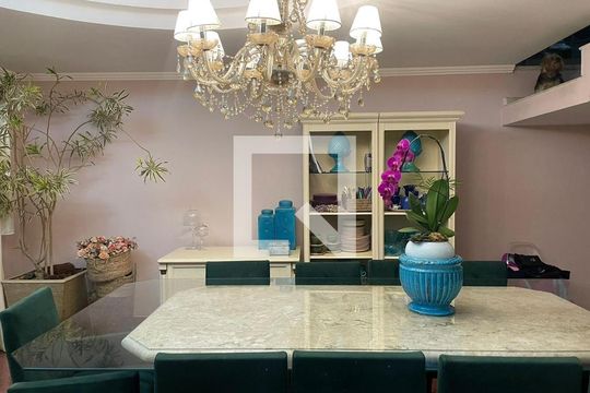 Sala de casa de condomínio para alugar com 3 quartos, 320m² em Jardim Res. Suzano, Suzano