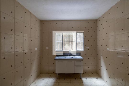 Cozinha de casa para alugar com 1 quarto, 60m² em Vila Lourdes, São Paulo