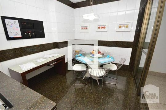 Cozinha de apartamento à venda com 4 quartos, 276m² em Funcionários, Belo Horizonte