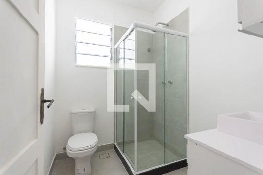Banheiro de apartamento à venda com 3 quartos, 100m² em Grajaú, Rio de Janeiro