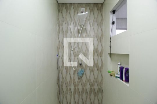 Banheiro do Quarto 2 de casa para alugar com 3 quartos, 180m² em Granada, Uberlândia