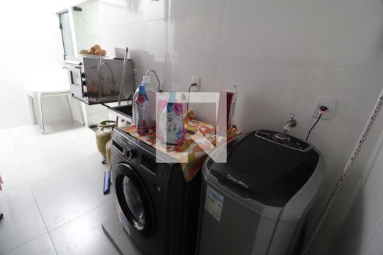 Área de Serviço de casa para alugar com 3 quartos, 180m² em Granada, Uberlândia