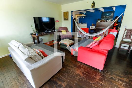 Casa à venda com 3 quartos, 266m² em Vila Progredior, São Paulo